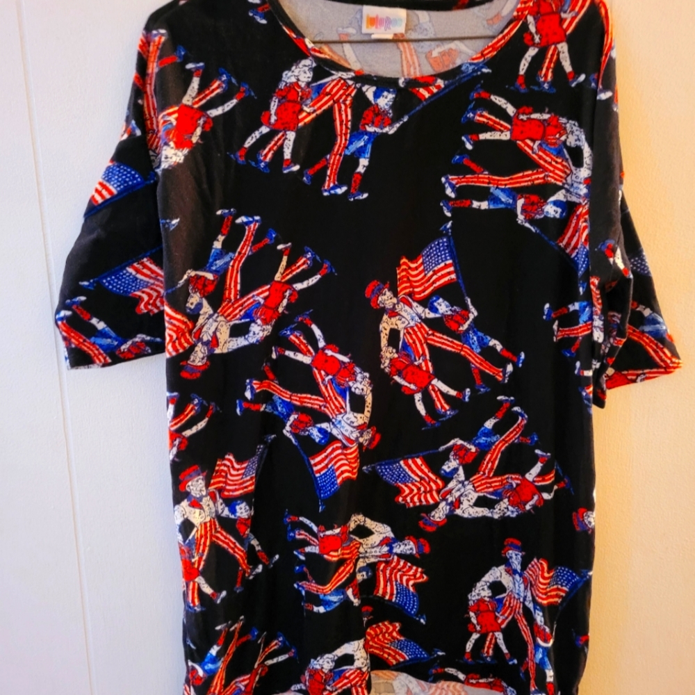 Lularoe shirt.